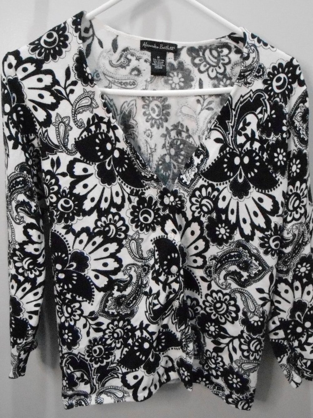 Alexandra Bartlett Women's Black & White Boho Floral Cardigan Sweater Size-M